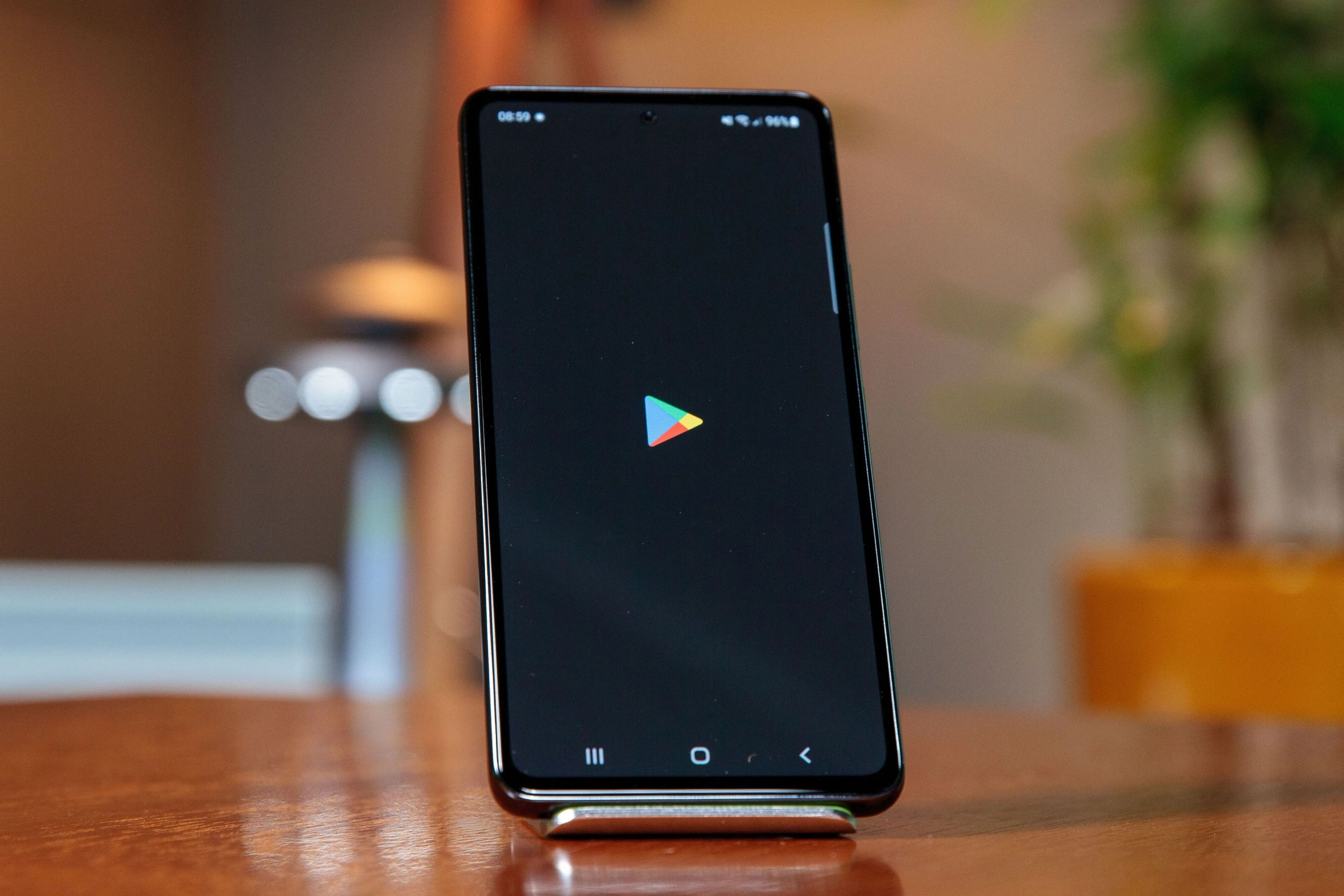 Google testa 'Suas Criações', nova seção na Play Store para apps feitos com IA