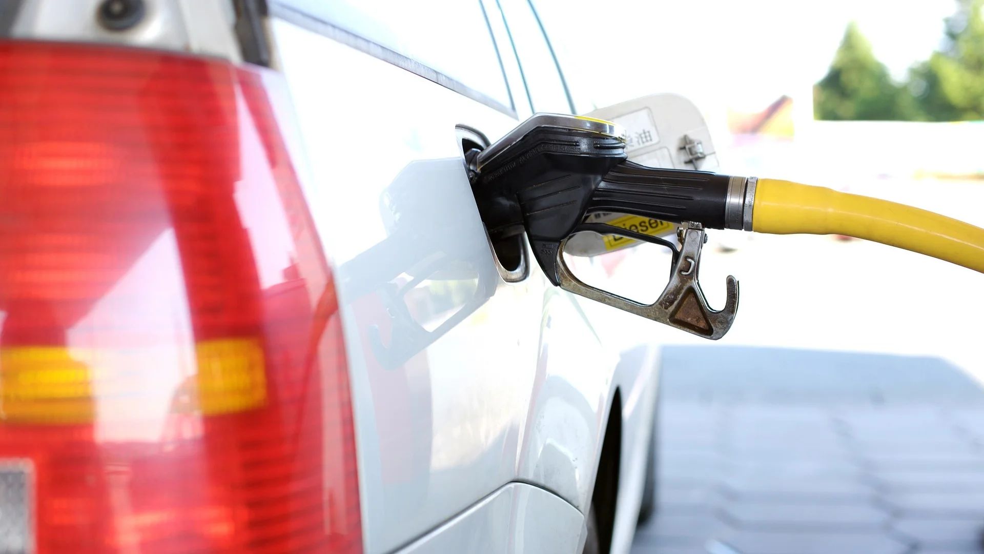 Brasil discute gasolina sem etanol; veja impactos