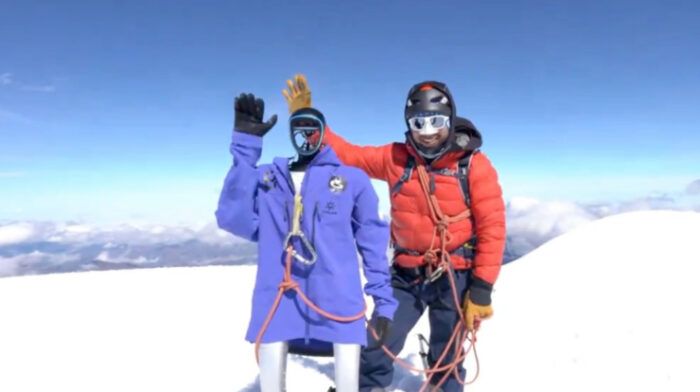Pemba conquista cume do Chimborazo — e mira o Everest