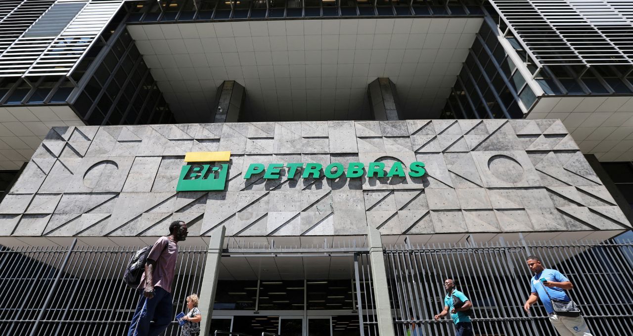 Petrobras antecipa resgate de US$ 681 milhões em dívida externa — o que muda no balanço
