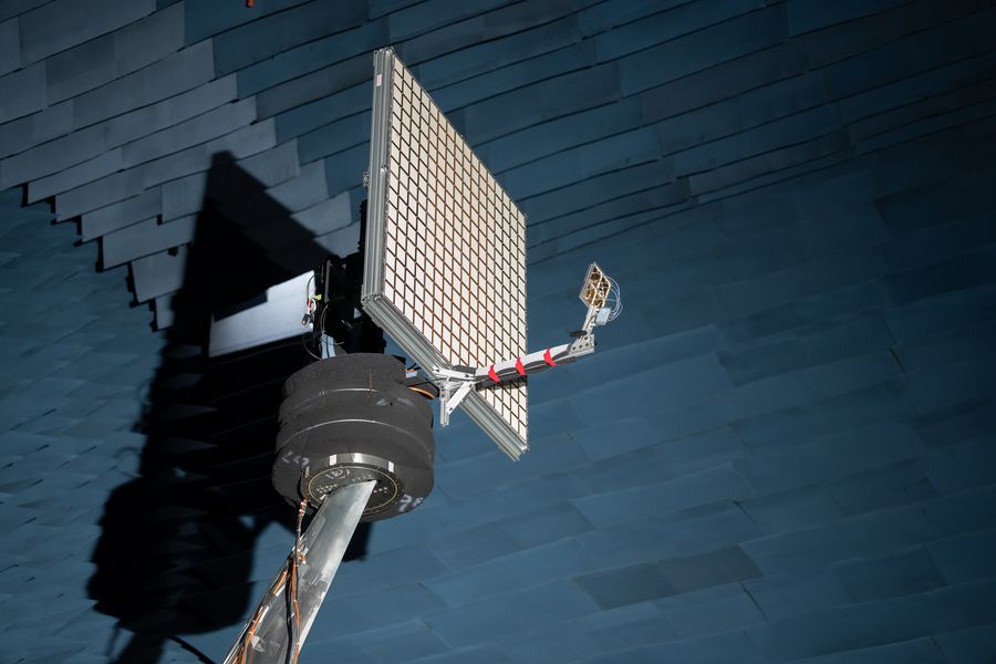 MIT Lincoln Laboratory testa antena de baixo custo para satélites em órbita baixa