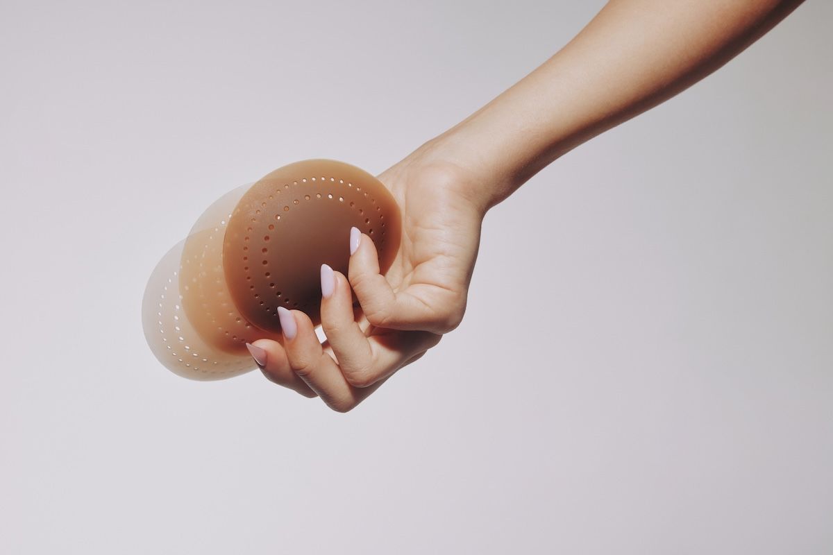 Thirdlove busca novos espaços no mercado de moda íntima com lançamento de adesivos para seios