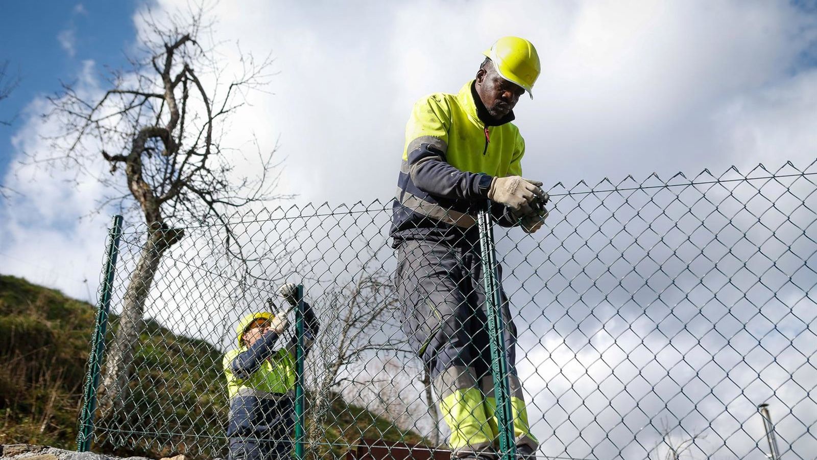 Espanha multou em €425 mi contratações irregulares de estrangeiros