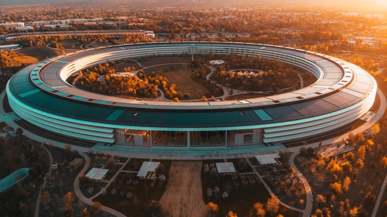 Apple troca comando de M&A e App Store sob nova gestão