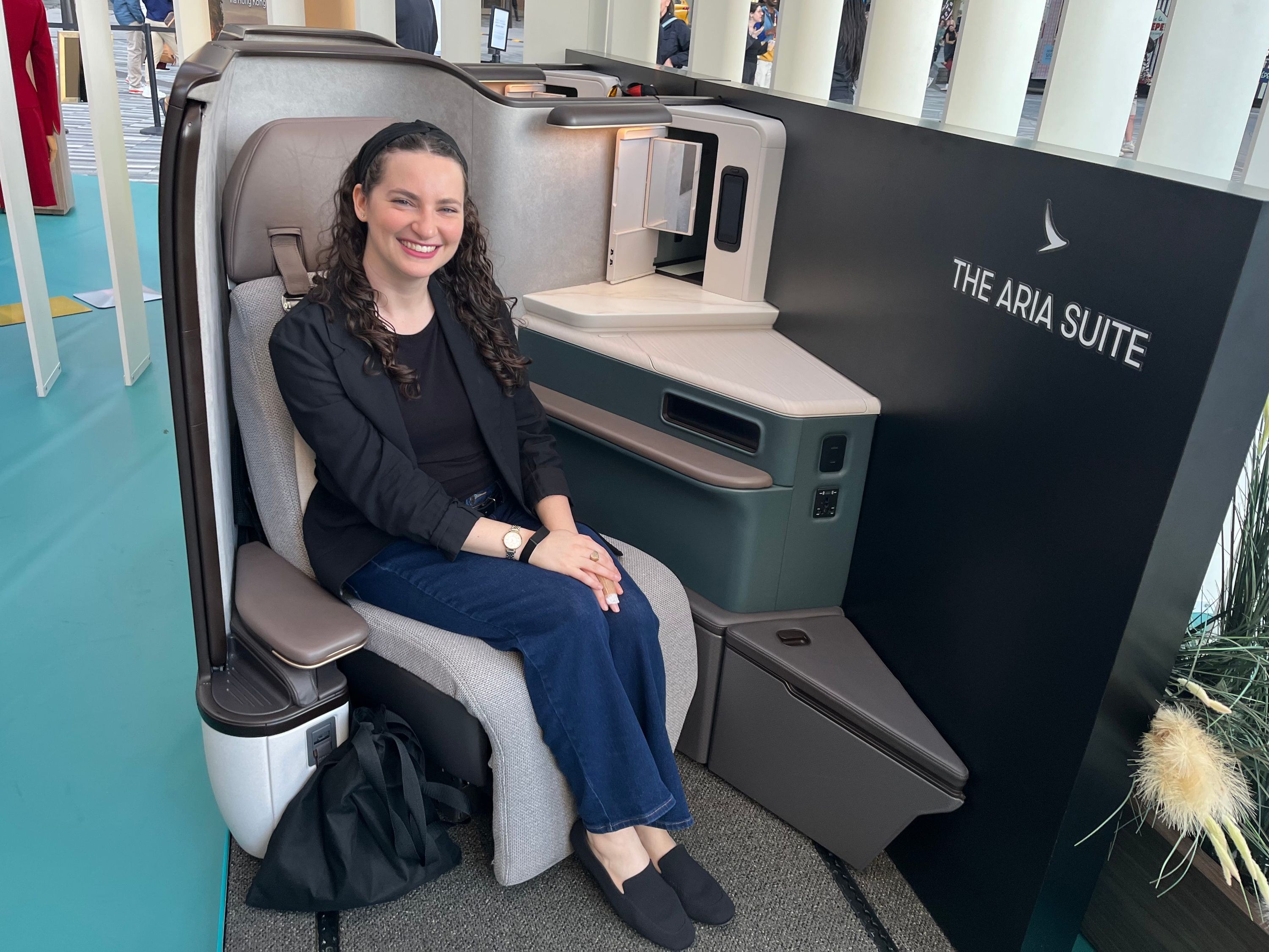 Cathay Pacific investe US$ 19 bi em assentos de luxo e arte a bordo