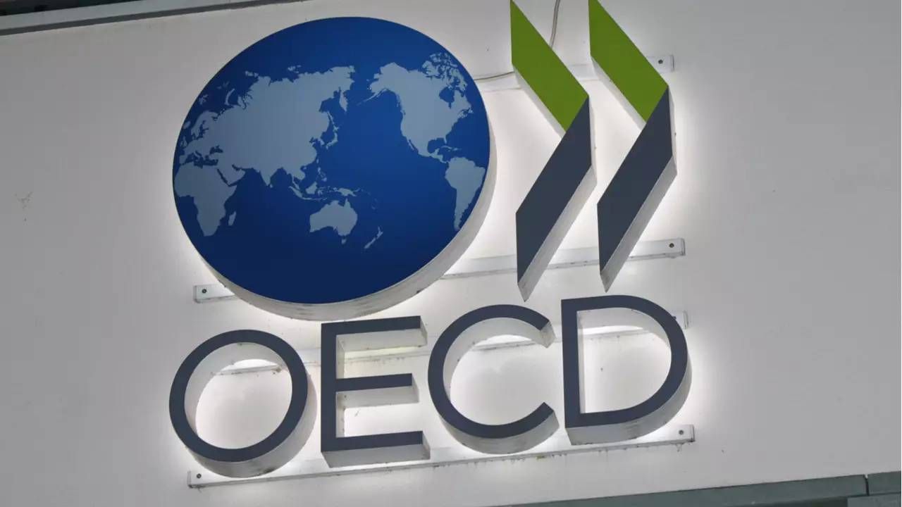 Desemprego na OCDE trava em 5% — mercado de trabalho global mostra resiliência