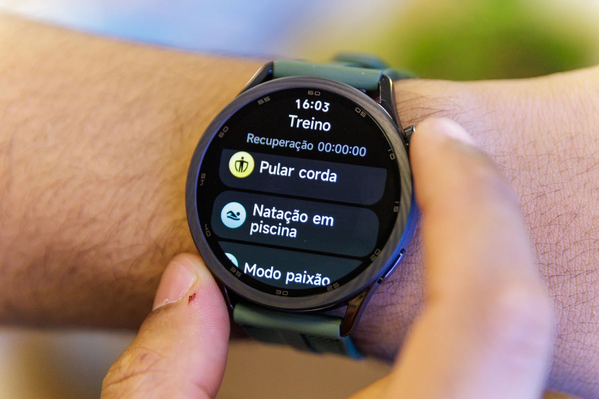 Xiaomi Watch S5: Autonomia e saúde em detrimento de funções 'smart'
