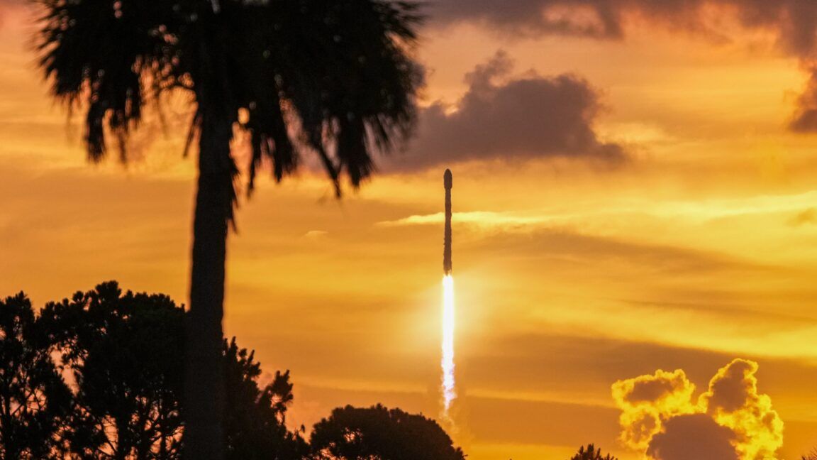 Blue Origin enfrenta incertezas após explosão do New Glenn na Flórida
