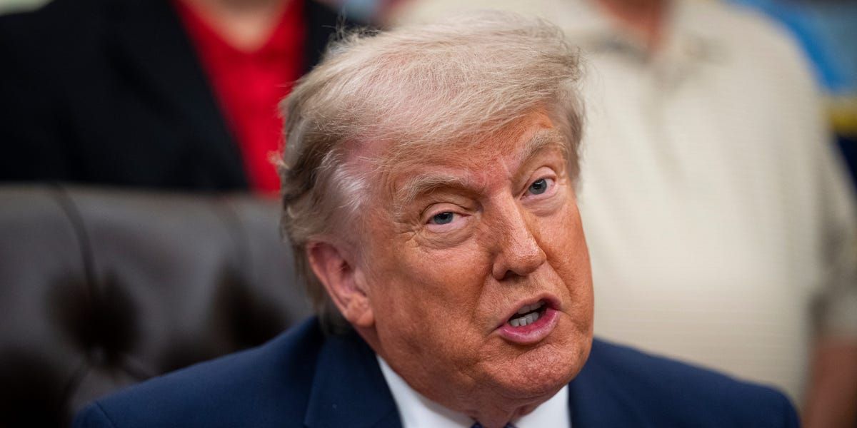Trump assina ordem executiva de IA com revisão voluntária — e reduz prazo para 30 dias