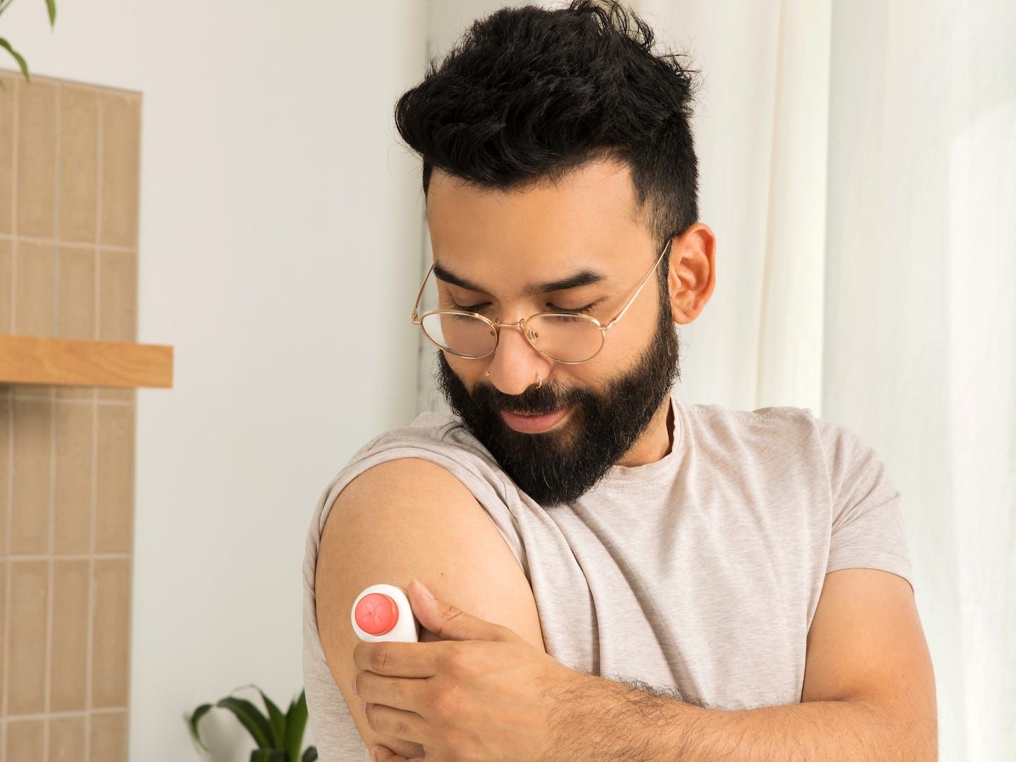 Tasso+ revoluciona teste de testosterona com botão sem agulha