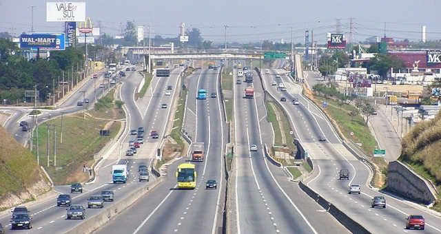 Eletromidia, CCR e EcoRodovias unem forças em mídia de rodovias