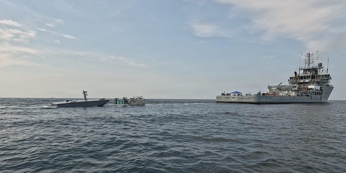 A Marinha dos EUA testa a logística da guerra do futuro: sem marinheiros