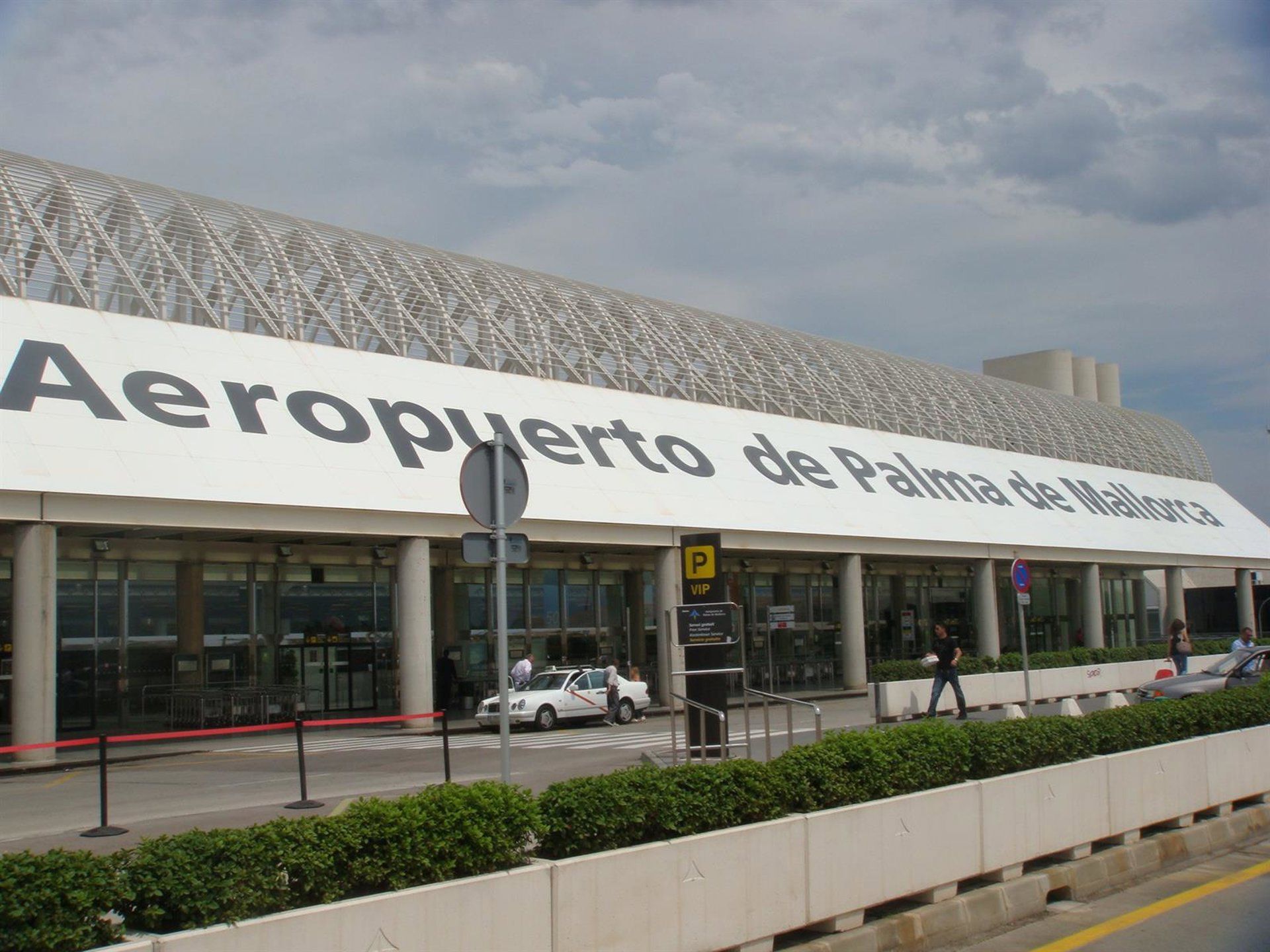 PP de Baleares exige a Puente que ouça críticas contra ampliação de aeroportos