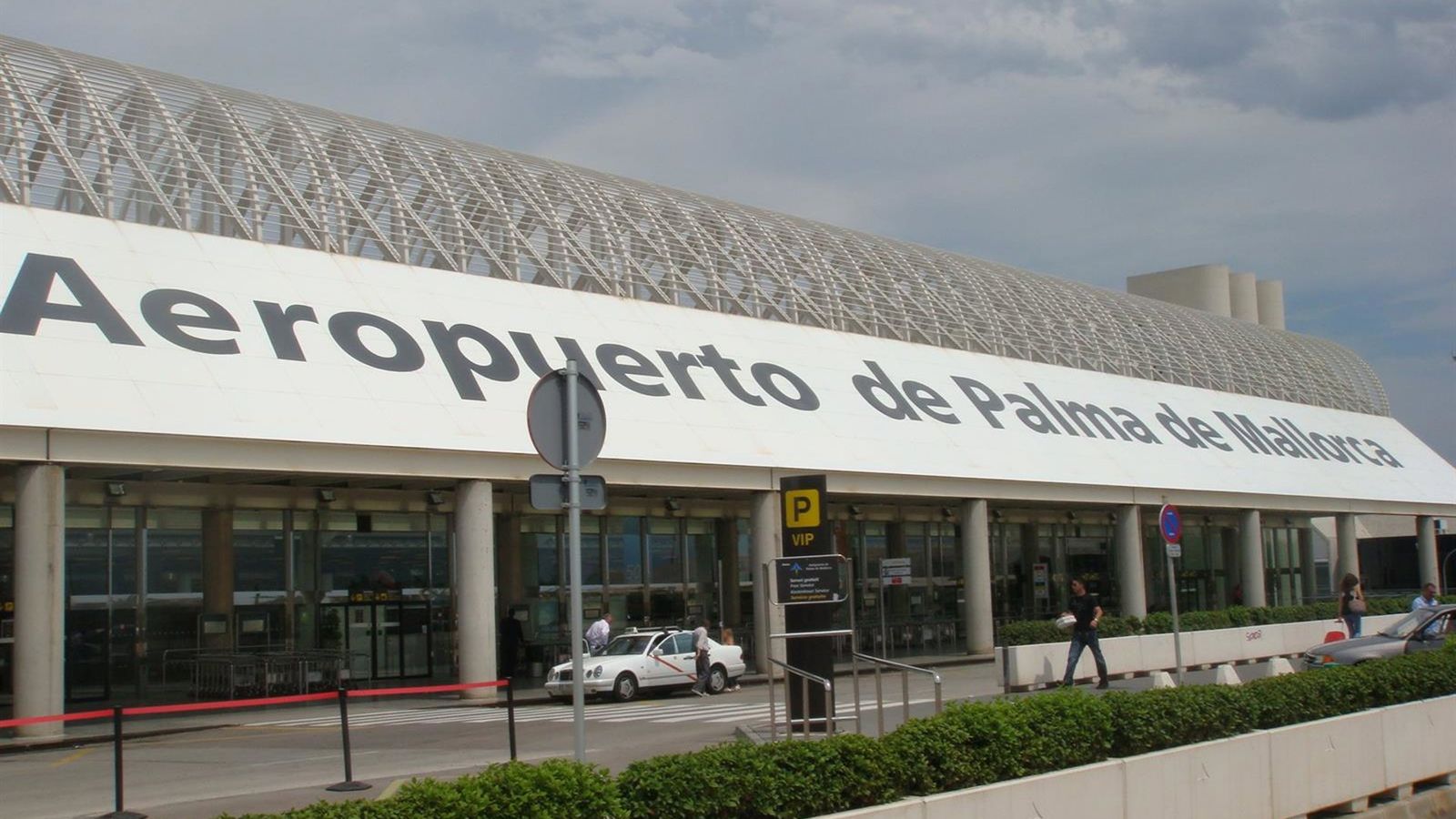 PP de Baleares exige a Puente que ouça críticas contra ampliação de aeroportos
