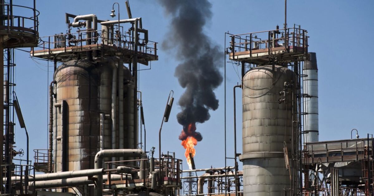 Pemex, a máquina de queimar dinheiro