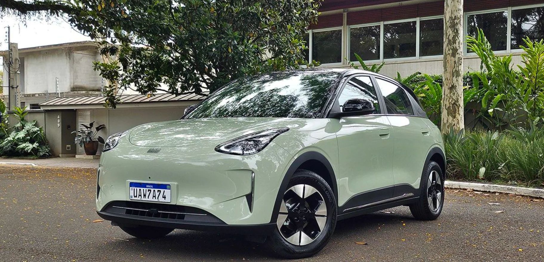 China eleva meta de elétricos para 70% e dita rumo do mercado global