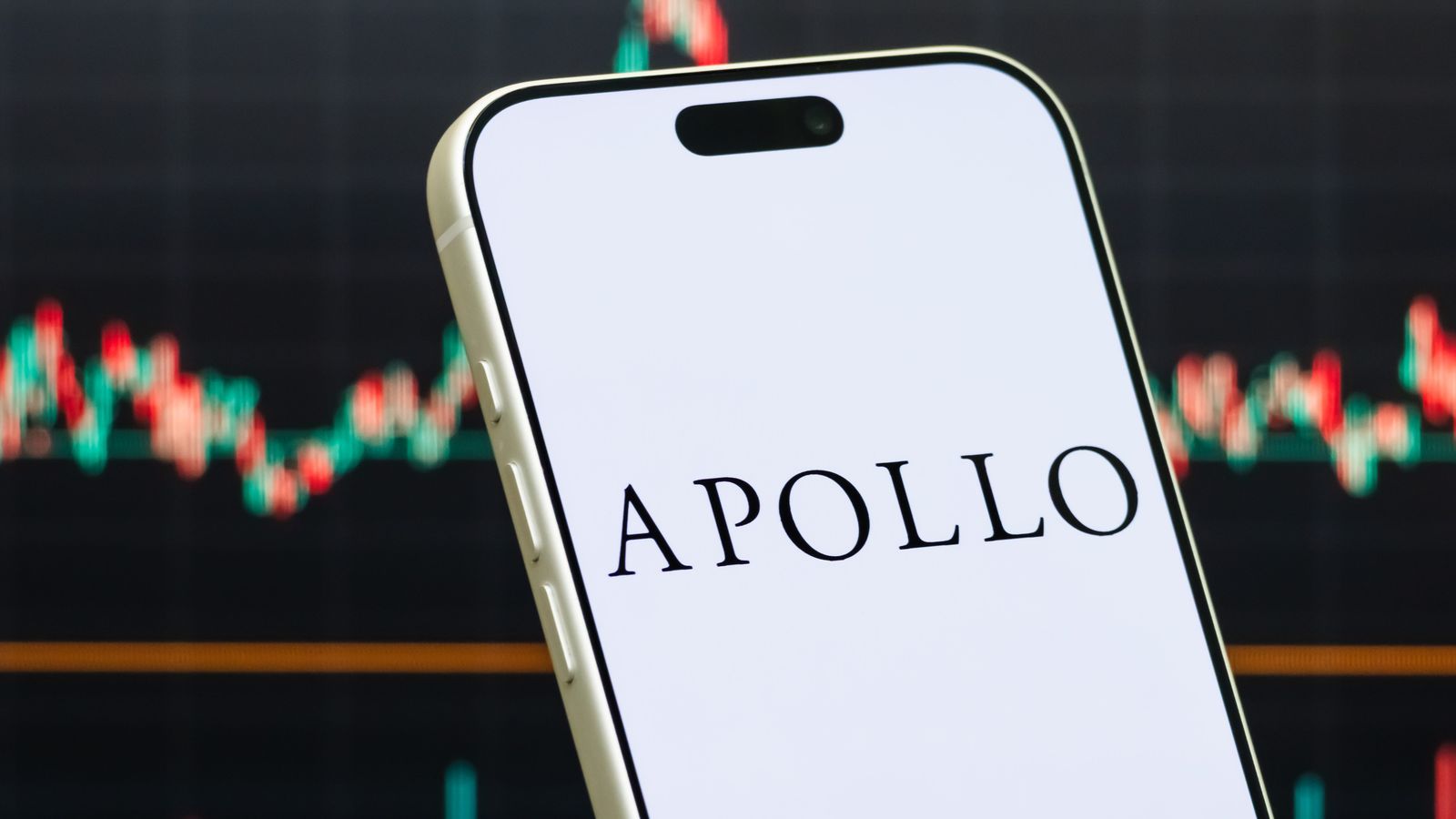 Apollo adia recrutamento de novatos e desafia rituais de PE