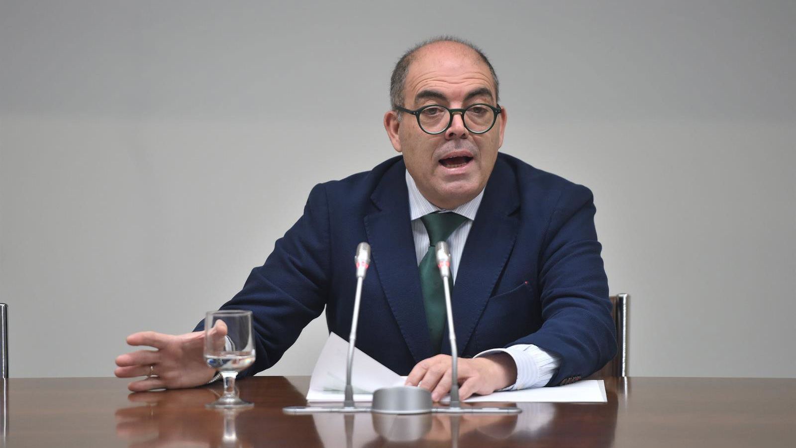 Autônomos espanhóis elevam preços e temem fechamento em meio à inflação
