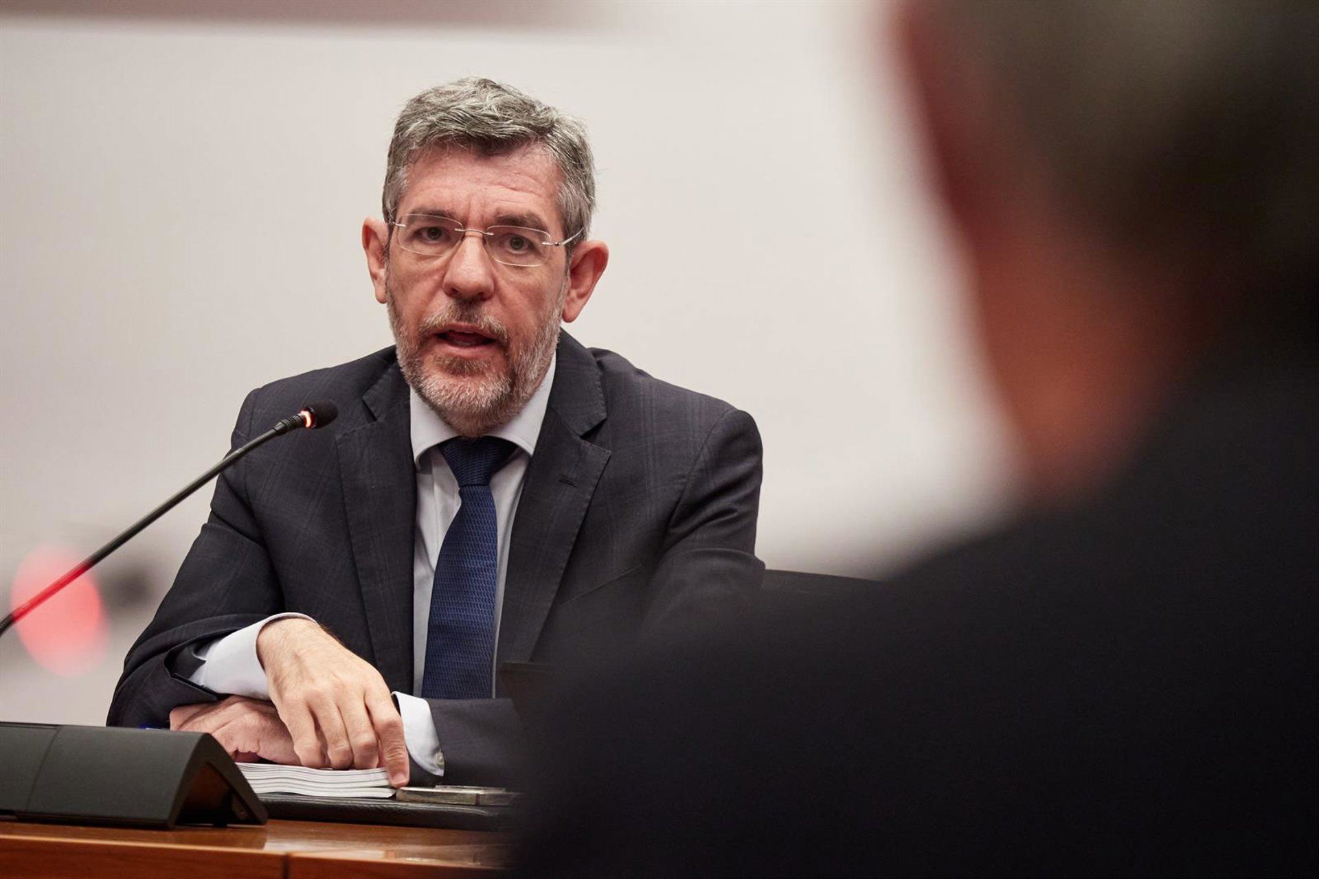Alberto Nadal denuncia alta no absenteísmo na Espanha — custo chega a 18,4 bilhões de euros