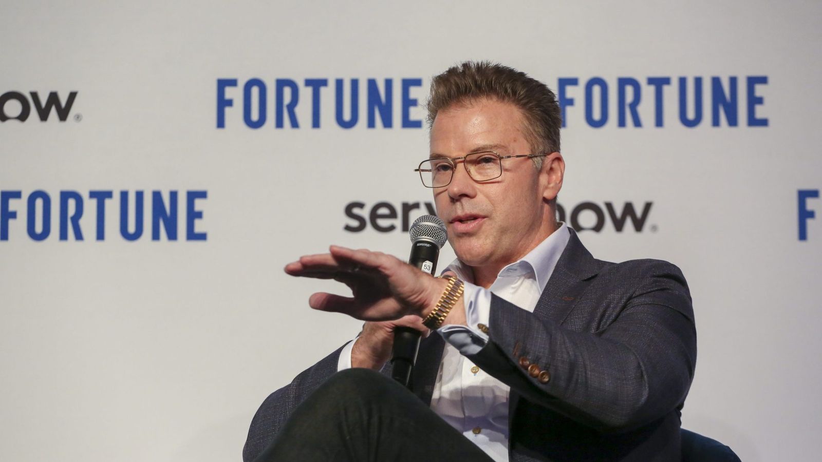 ServiceNow: IA revoluciona clientes com ganhos 'transformadores', mas controle humano é desafio