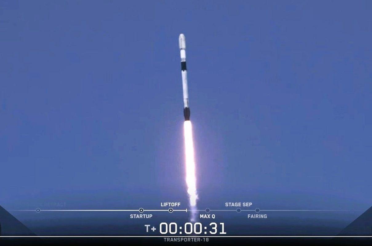 SpaceX lança Starfish Space em missão de serviço de satélites