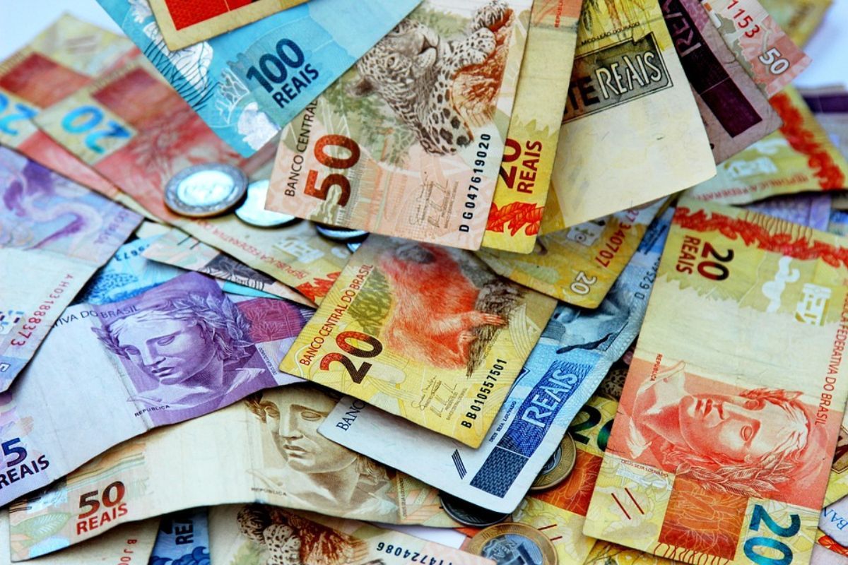 Taxas do Tesouro Direto renovam máximas — mercado precifica risco inflacionário de longo prazo