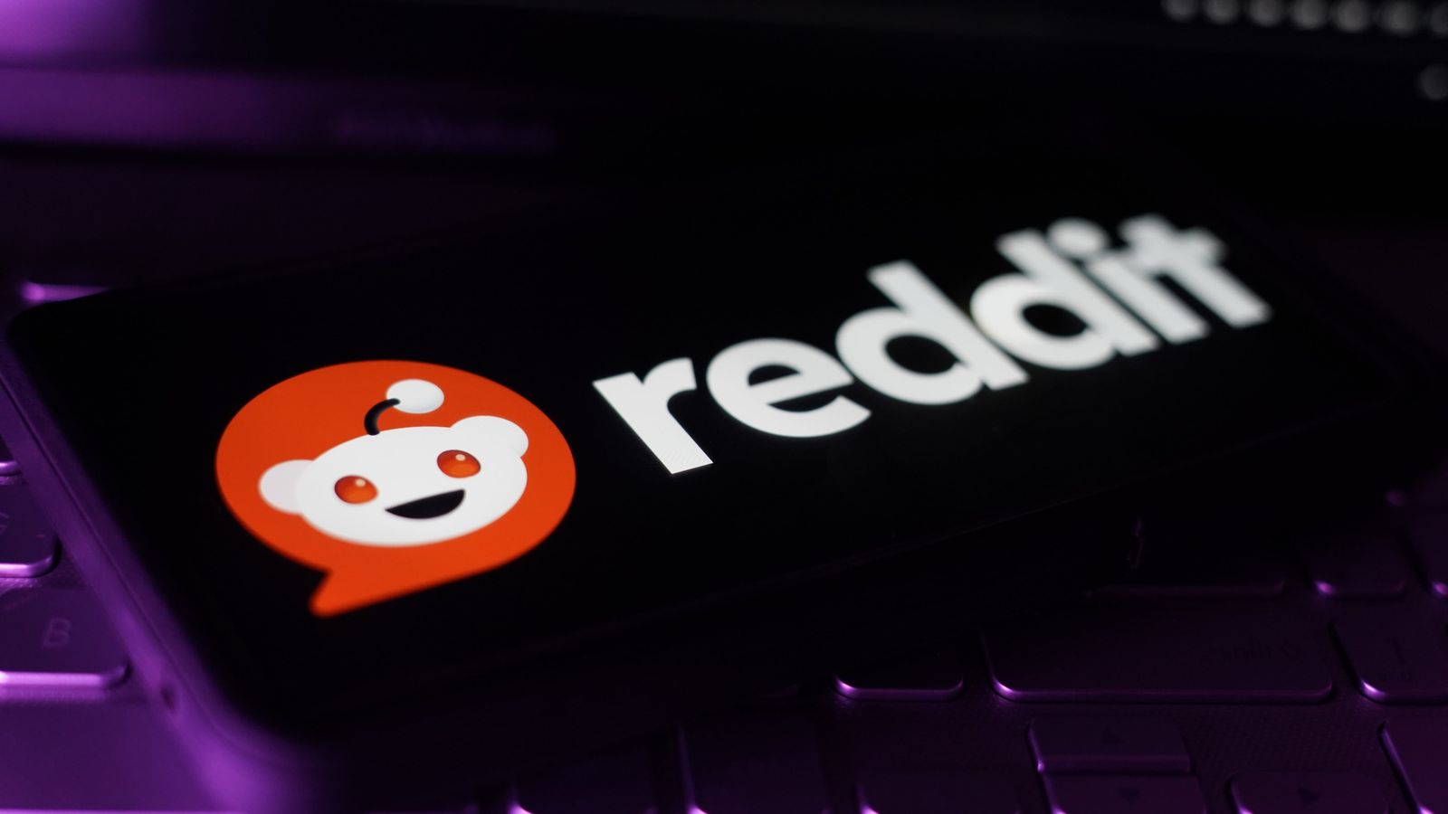 Moderadores do Reddit banem temas de saúde para conter manipulação de IA
