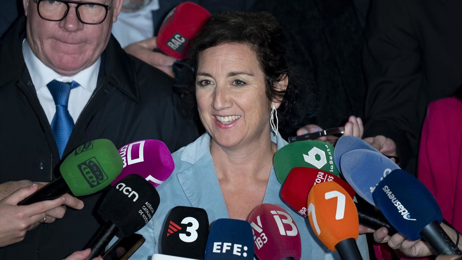 Catalunha sinaliza apoio a negociações sobre orçamento espanhol — e busca estabilidade