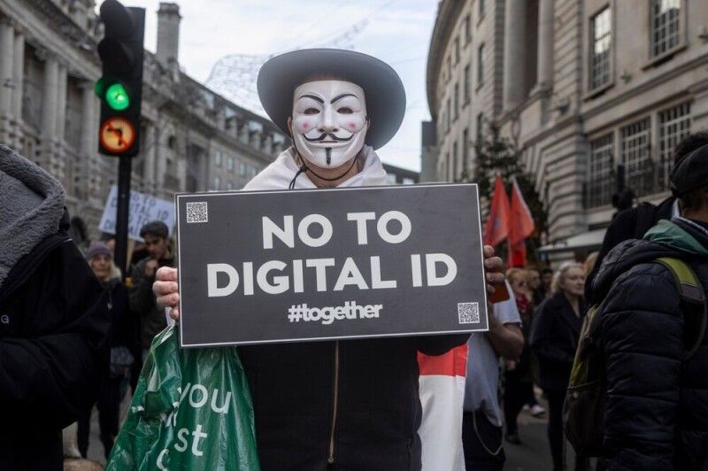 Governo britânico mantém sigilo sobre grupo de identidade digital — e ignora custos