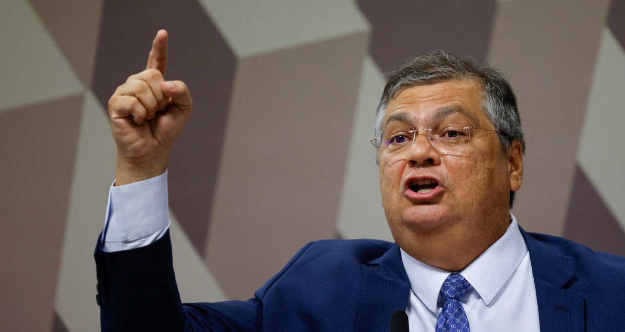Dino anula Mendonça e a crise no STF transborda