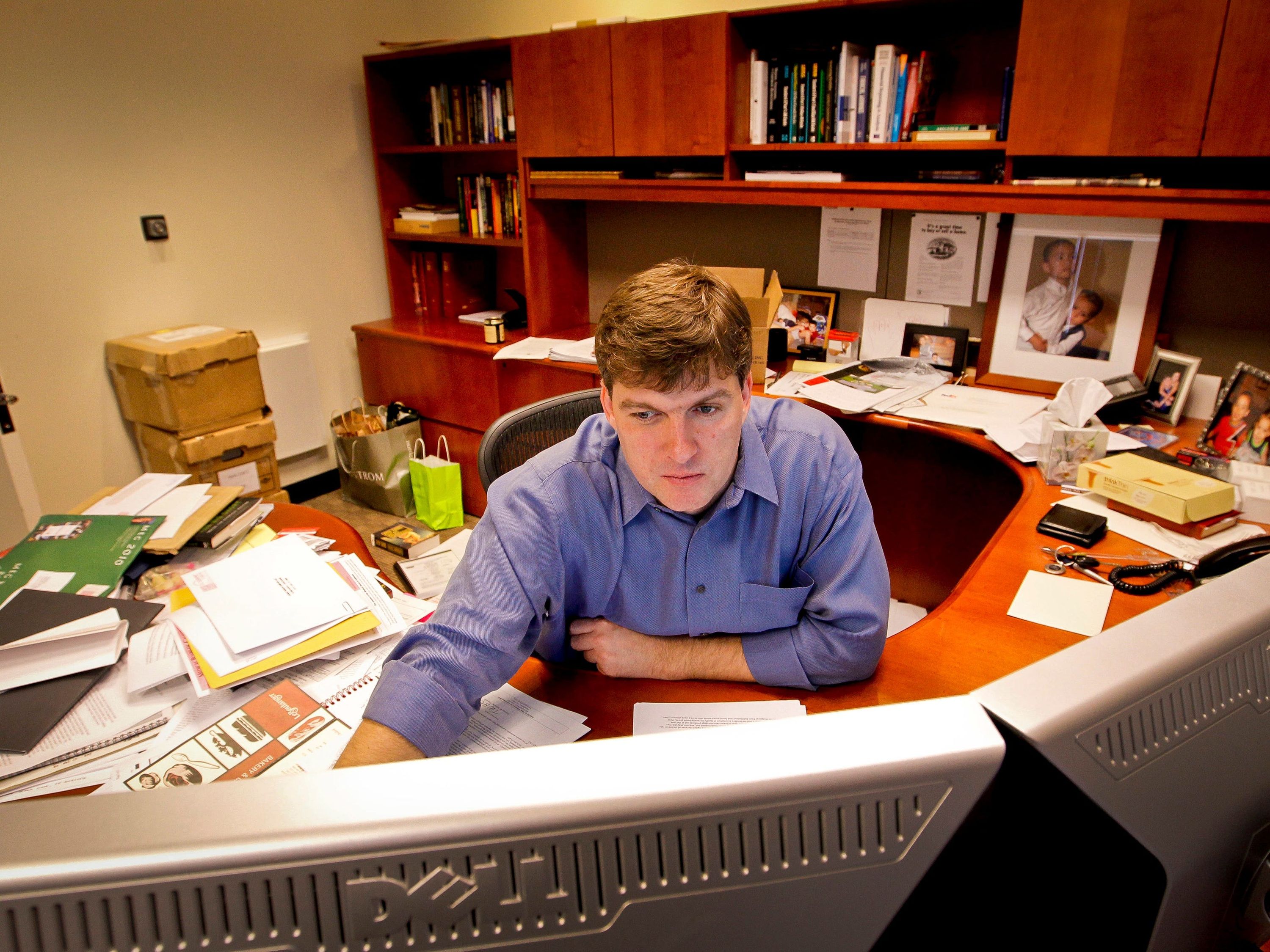 Michael Burry aposta contra a bolha de IA em 2027