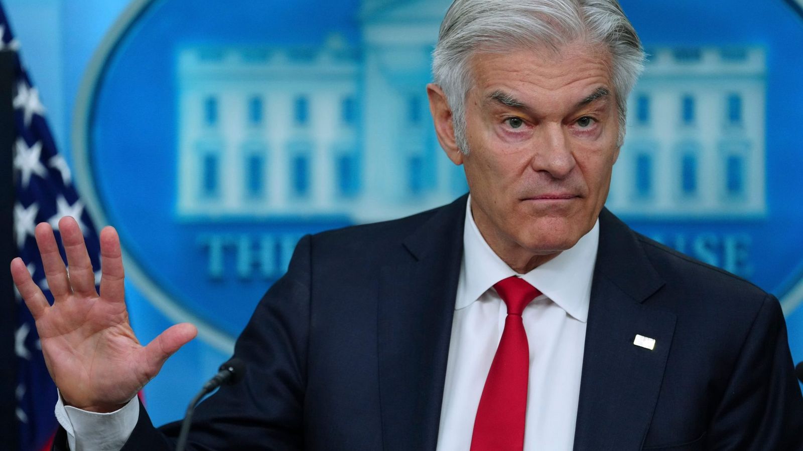 Dr. Oz falha em defender nomeação de Bill Pulte para inteligência
