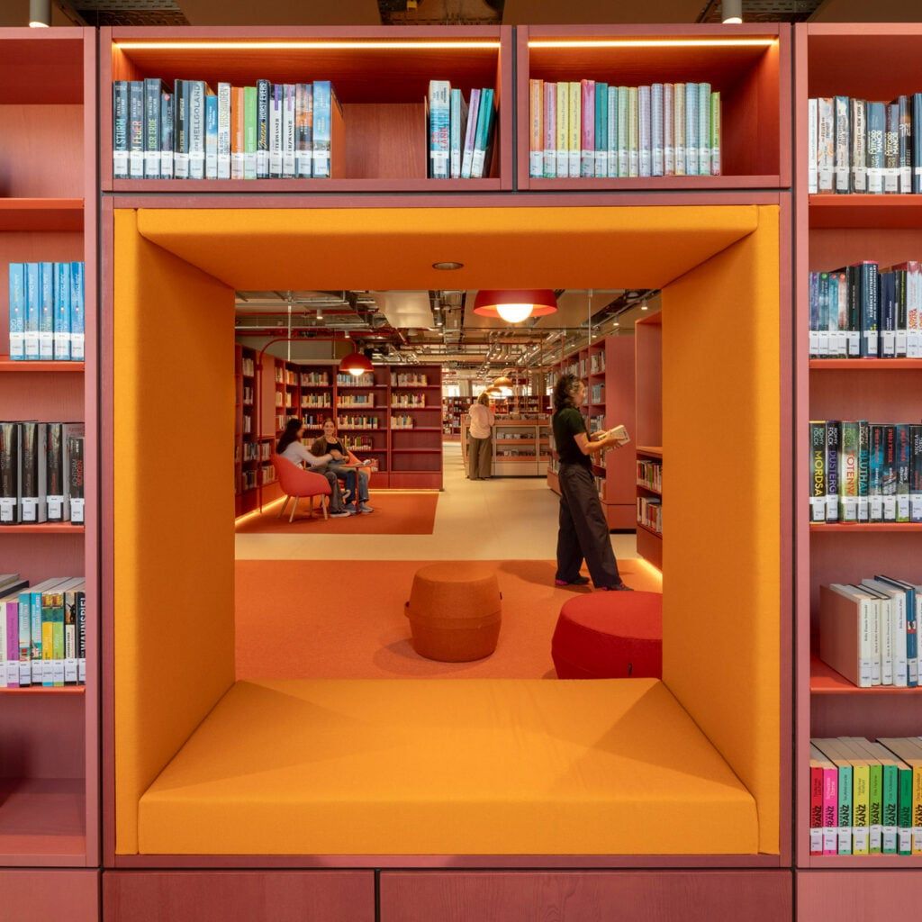 MVRDV transforma antigo armazém em biblioteca pública em Essen