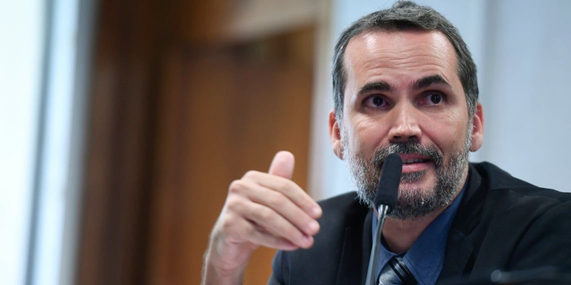 Governo aloca R$ 2,7 bi mensais para conter preços de combustíveis