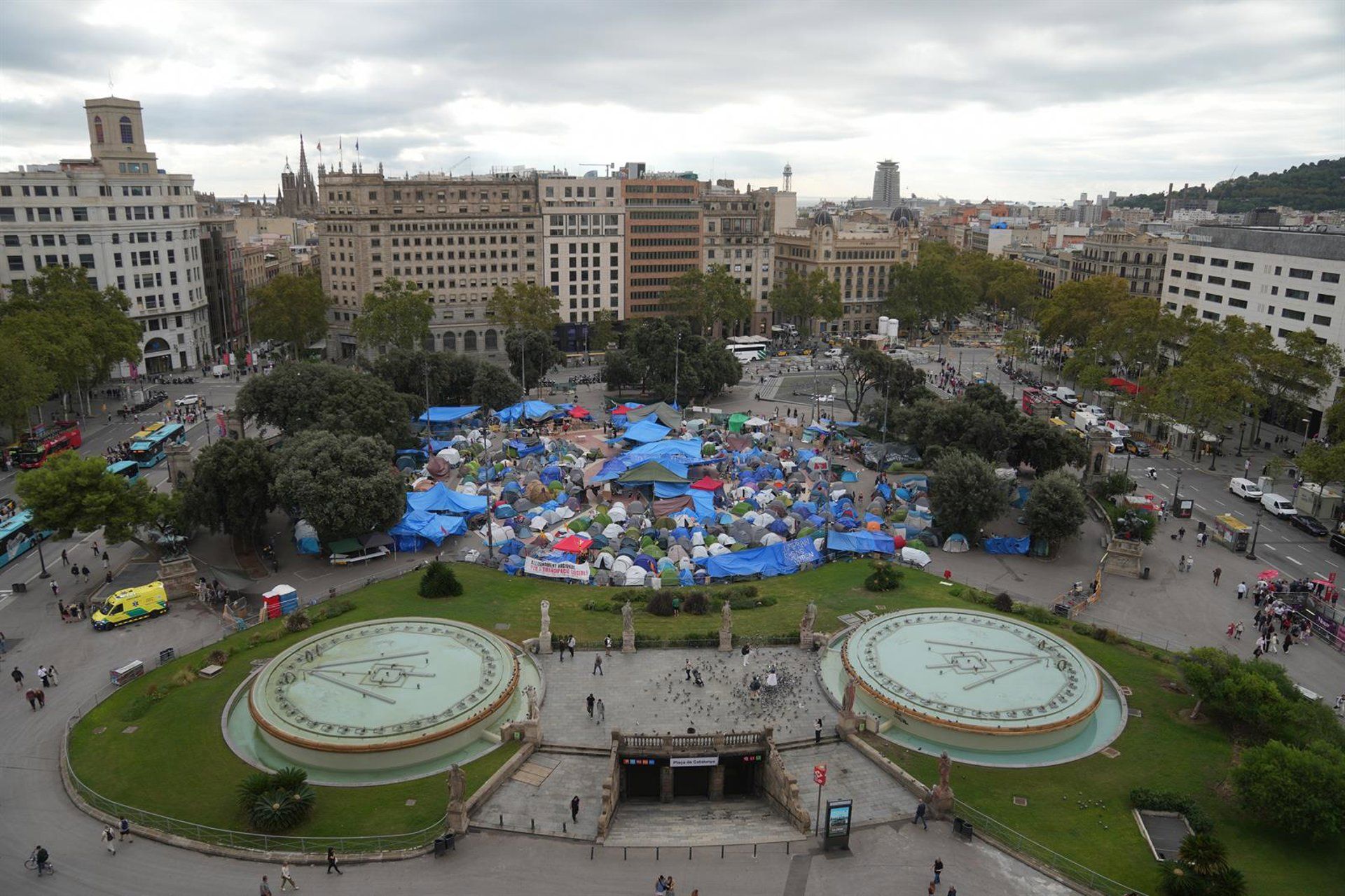 Sindicato de Inquilinos troca acampamento por greve geral em Barcelona