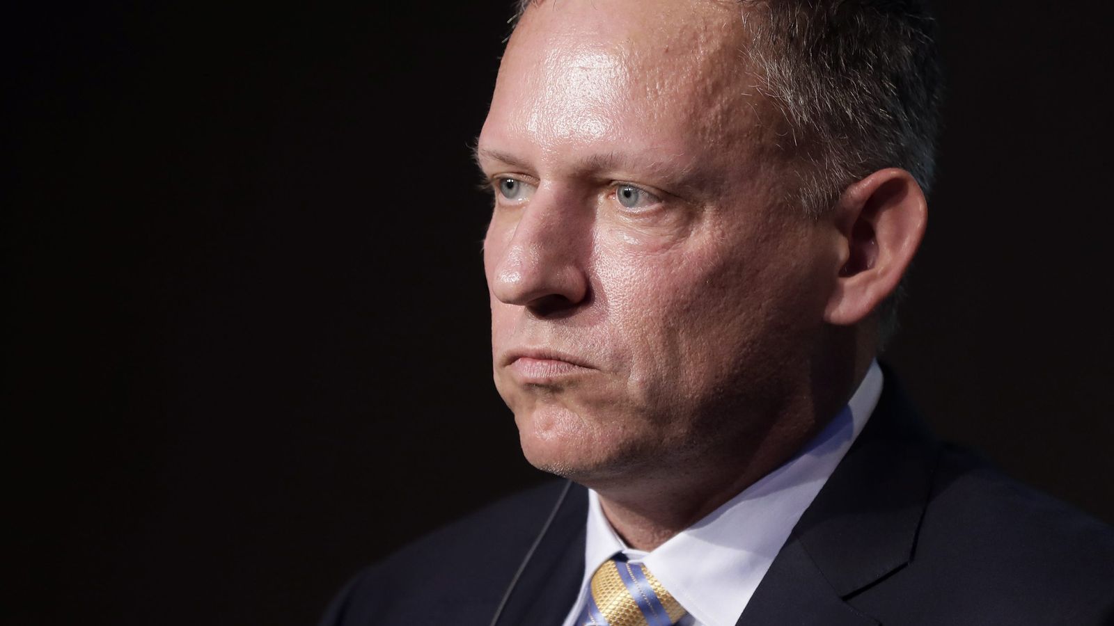 Peter Thiel critica guerra no Irã e se distancia de Trump