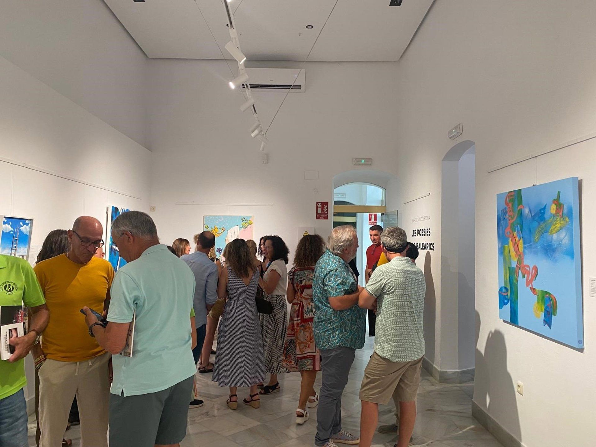 Poesia ganha forma no Museu Revellín — o diálogo entre versos e artes visuais