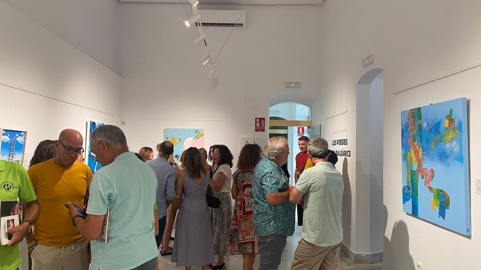 Poesia ganha forma no Museu Revellín — o diálogo entre versos e artes visuais