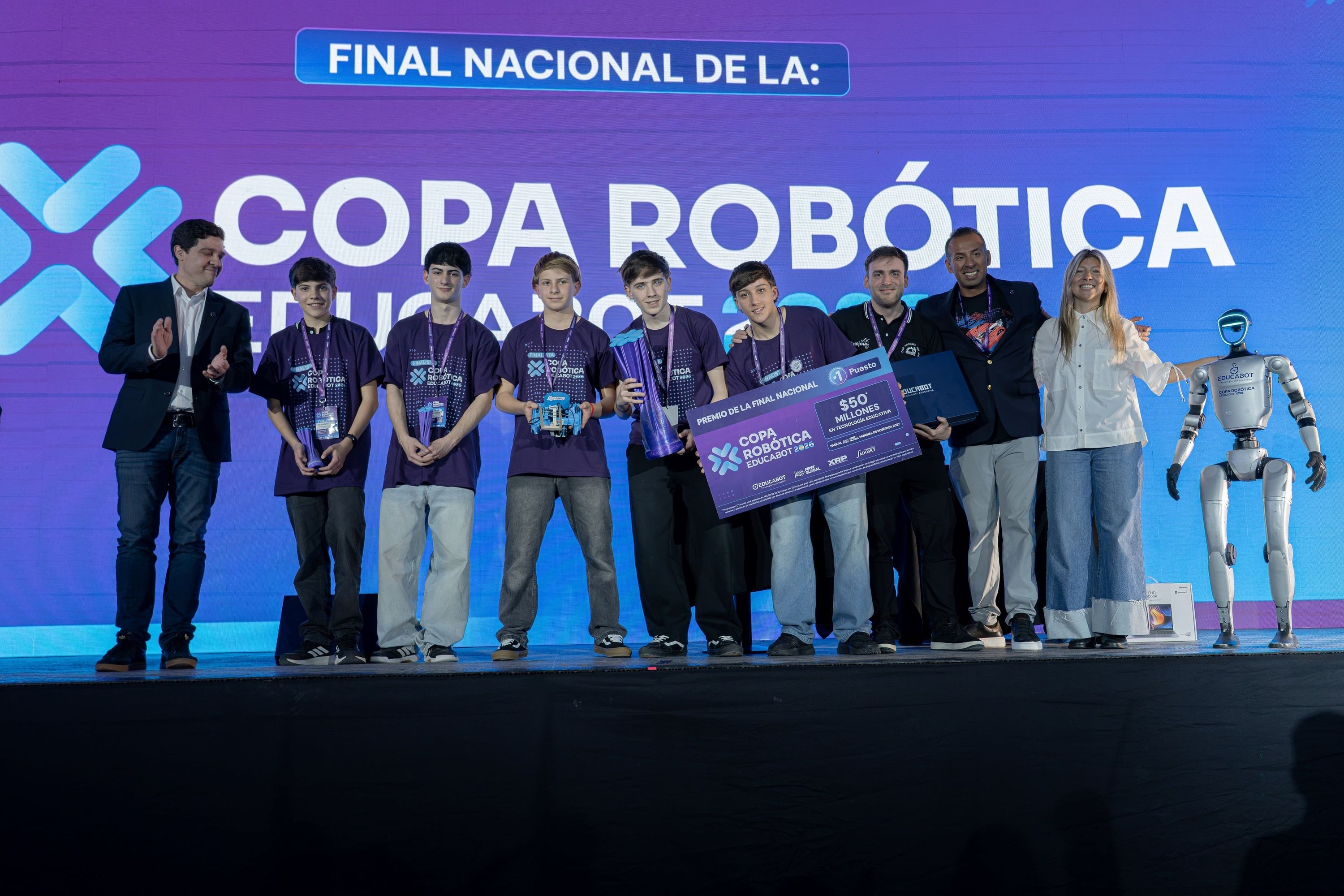 Escola de Santa Fe vence Copa Robótica Educabot 2026