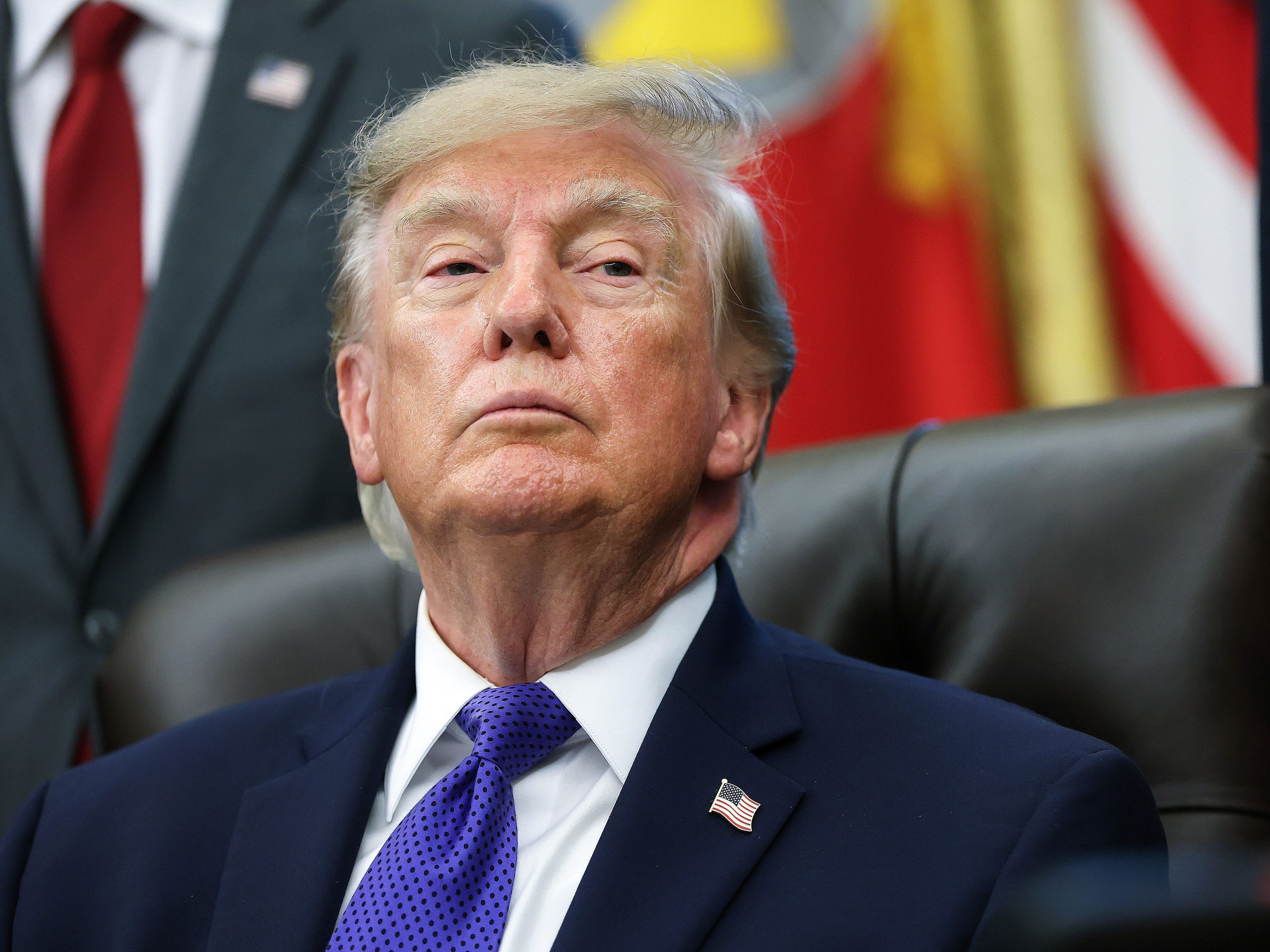 Trump libera US$ 500 a 1 milhão de americanos sem subsídio ACA