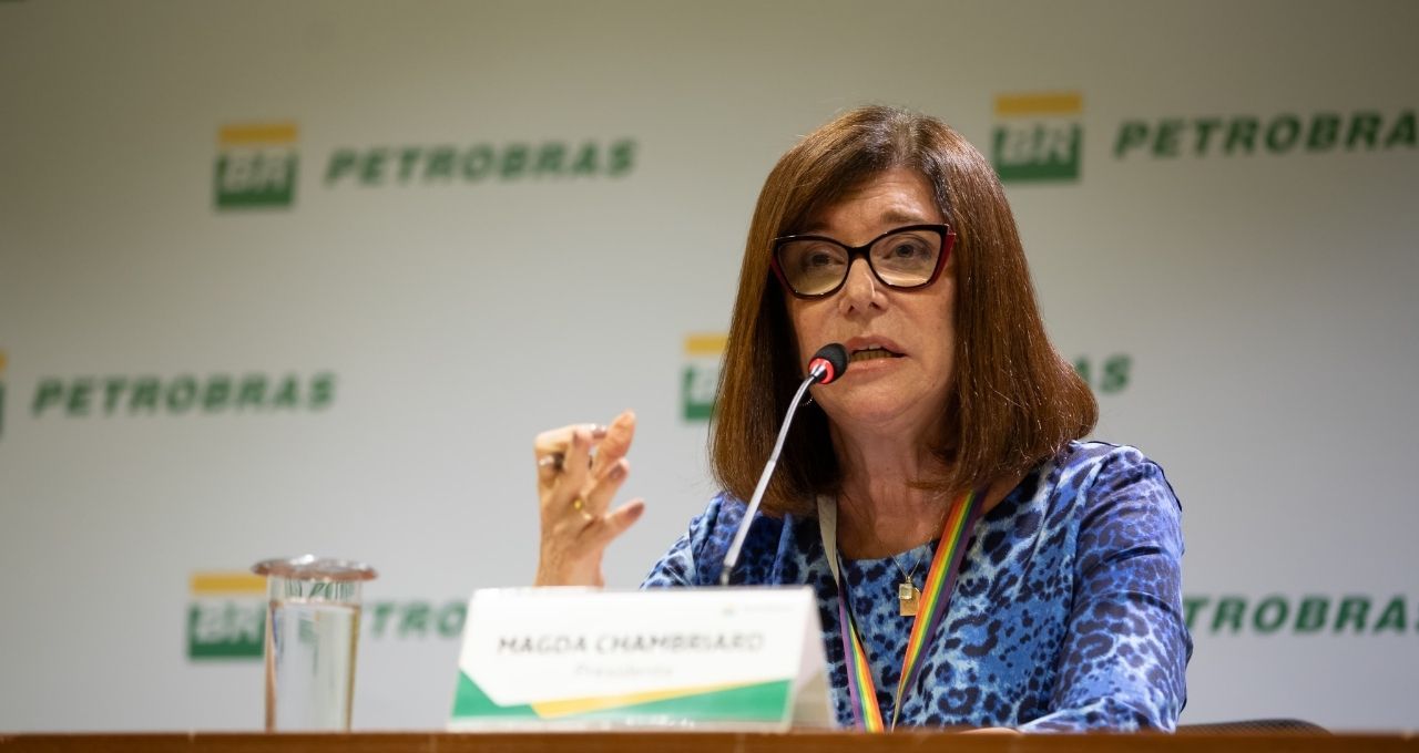 Magda Chambriard pressiona por revisão regulatória na Bacia de Campos