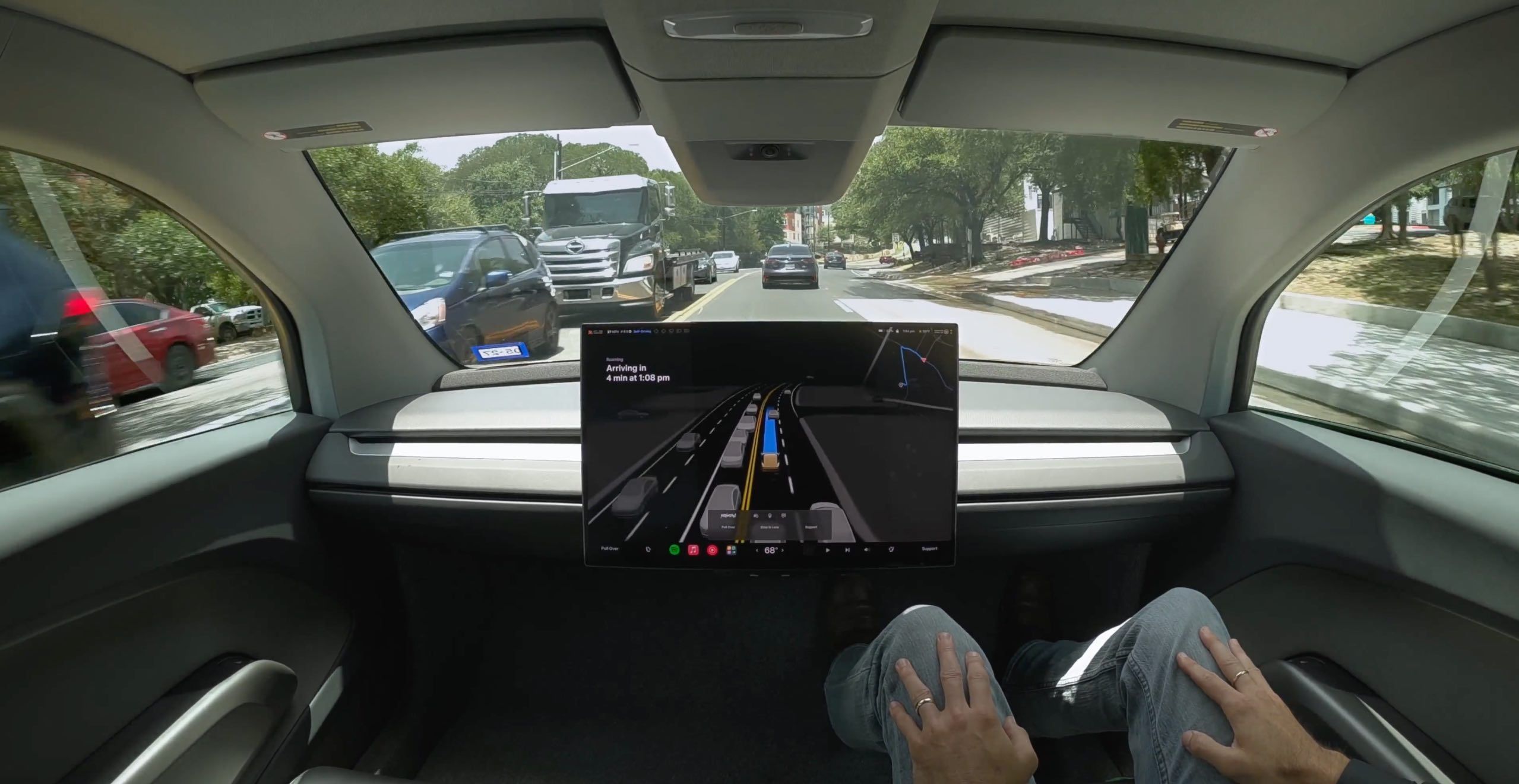 Tesla inicia testes do Cybercab sem volante ou pedais em Austin