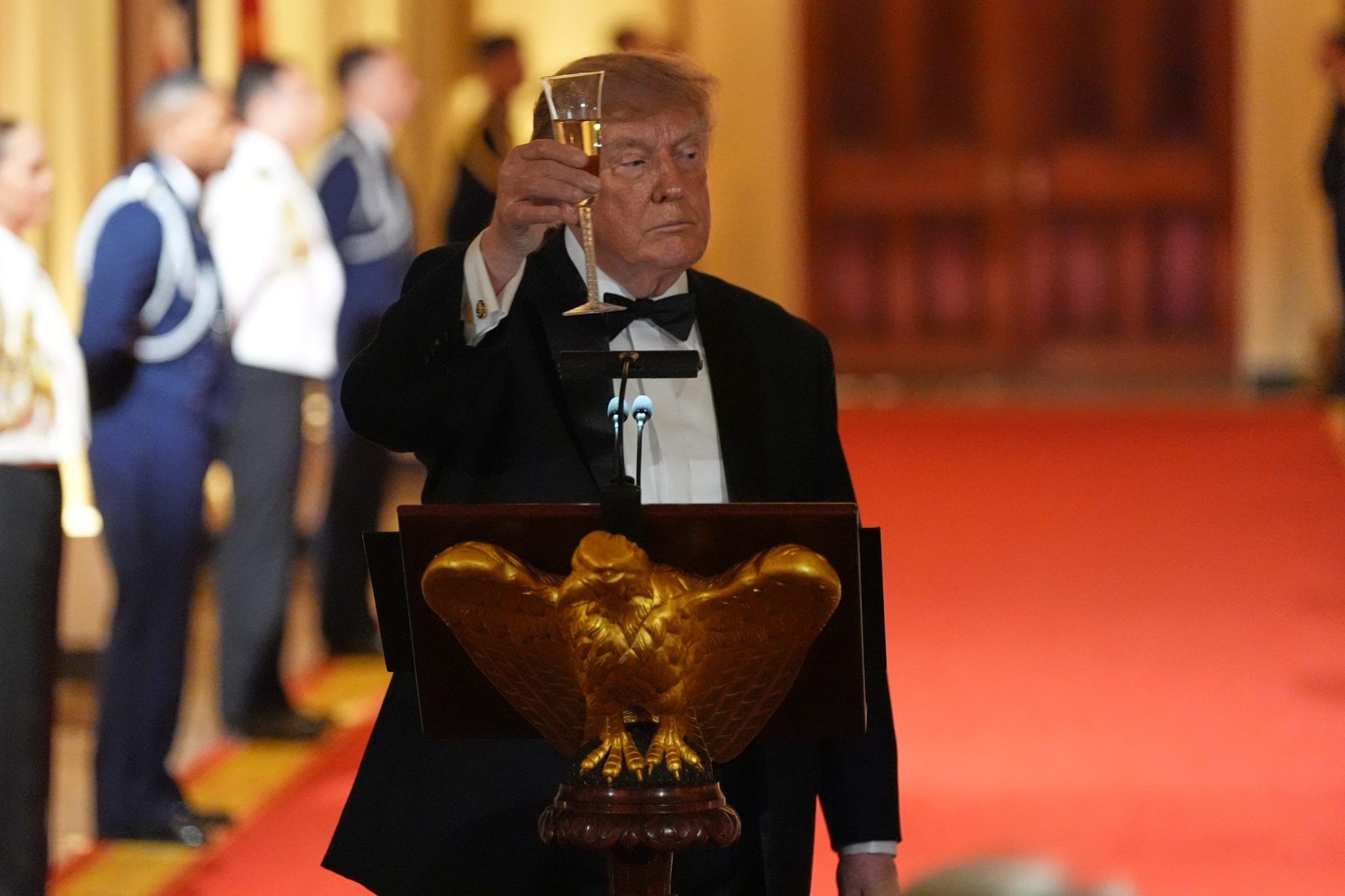 Trump e Xi jantam com Altman e Huang — o poder real da IA em jogo