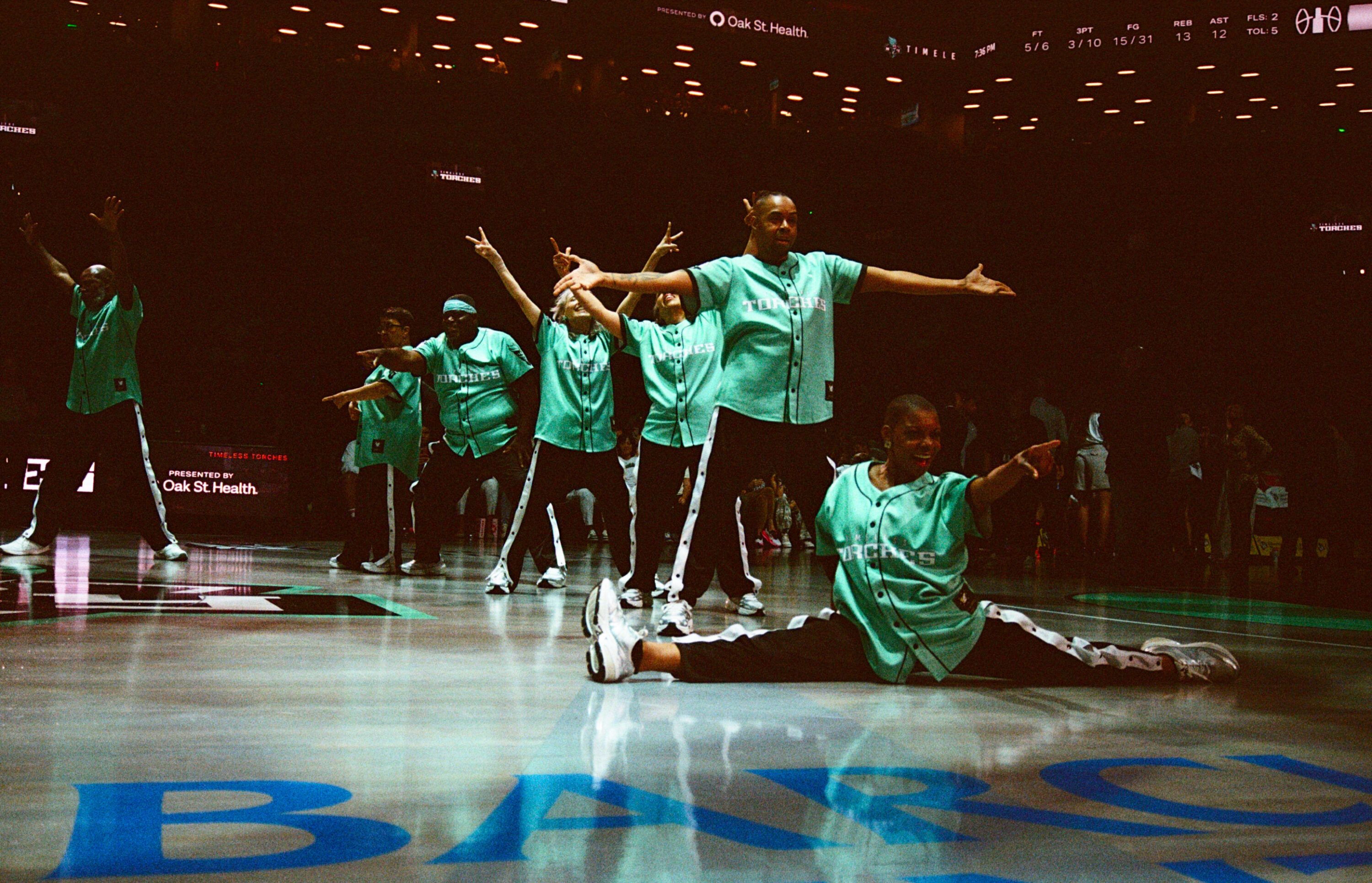 “Eu costumava ser”: a equipe que dança contra o tempo