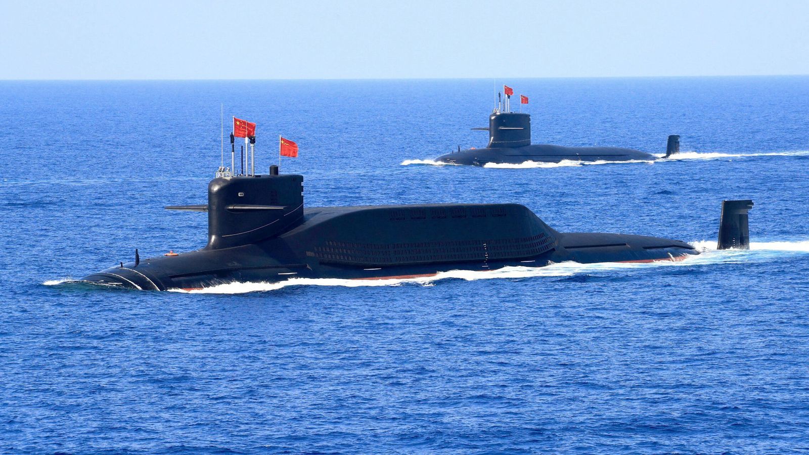 China dispara míssil balístico de submarino nuclear em demonstração de força no Pacífico