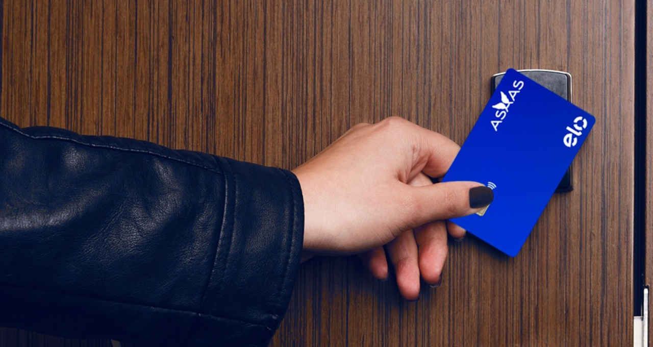 Asaas compra Helena CRM por R$ 150 milhões — aposta em vendas conversacionais