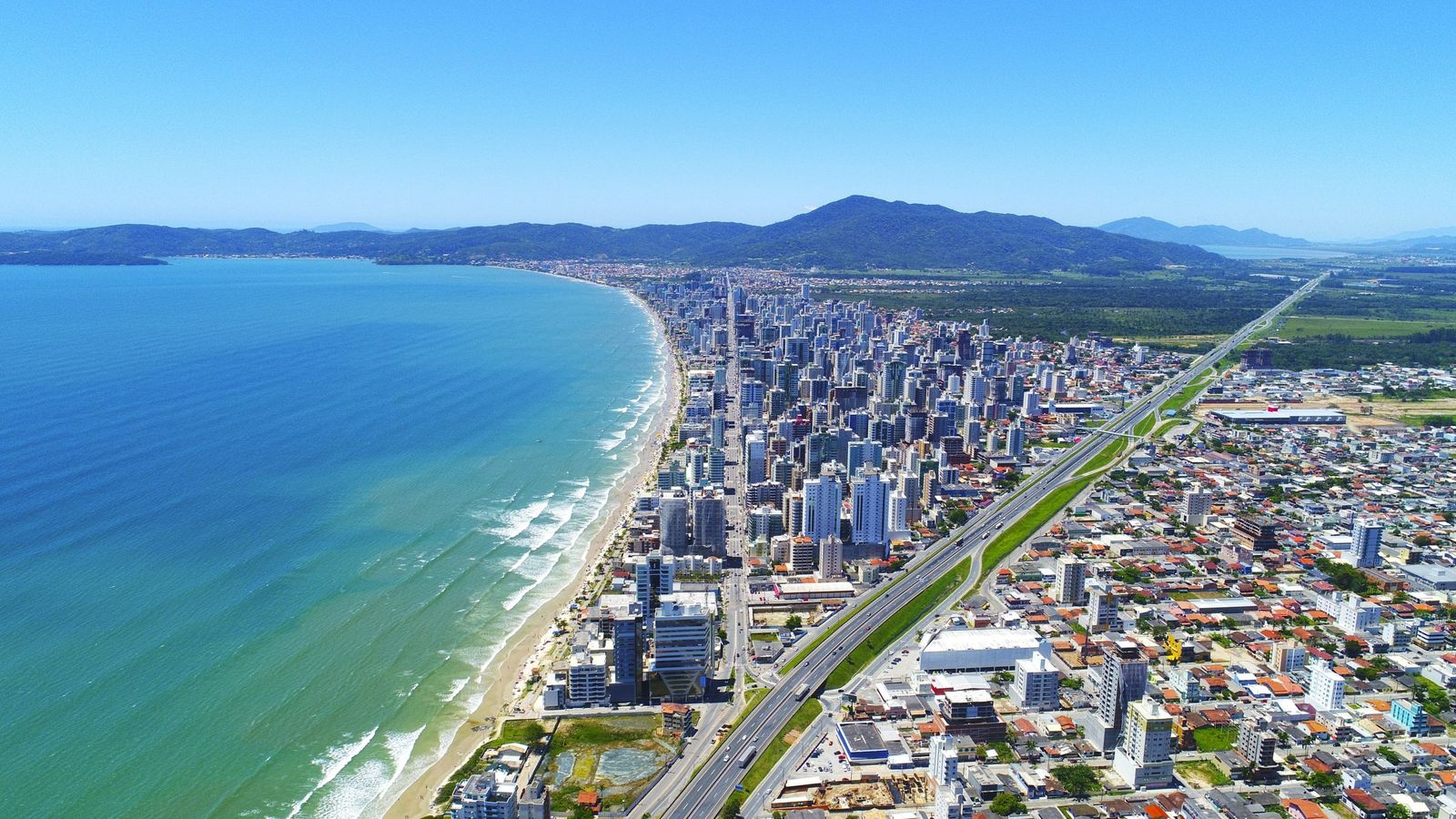 Itapema desbanca Balneário Camboriú e lidera ranking do metro quadrado mais caro do país