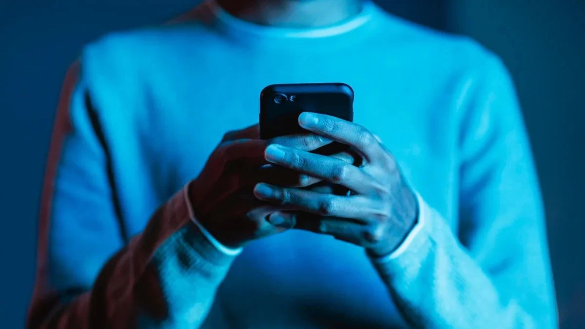 Oh My Hours: Apps miram vício em redes sociais com círculos pretos