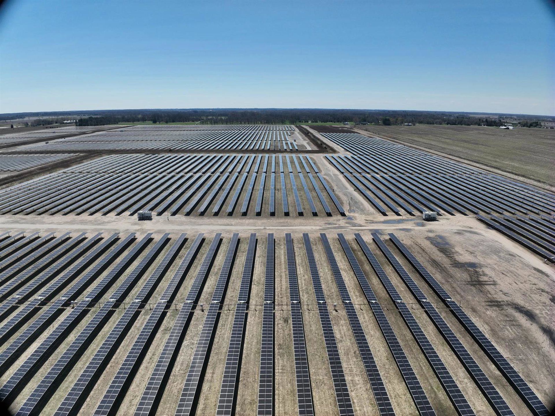 Zelestra capta € 313 milhões para projeto solar nos EUA com Meta