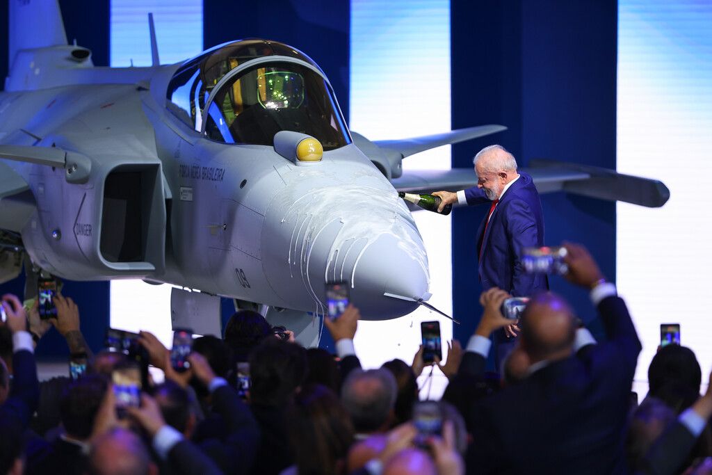 Brasil alcança 40% de conteúdo nacional no caça Gripen — e redefine soberania industrial